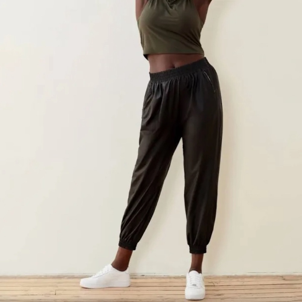 NWOT Aday Hail Yes wetlook joggers XL